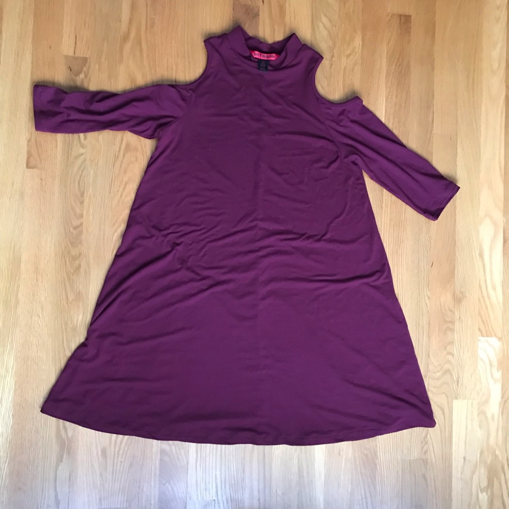 Soft Cold Shoulder Swing Dress (L)